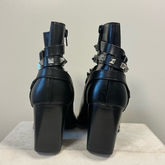Steve Madden Cala Black leather boots for women, size 7.5
NWOT - Picture 10 of 12